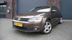 Bruin Gebruikt 2012 VW Jetta Comfortline Sedan | € 6.950 (Eerlijke prijs)