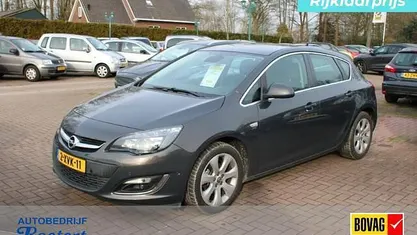 Occasion Opel Astra Design Edition 140 PK (102 kW) 2014 Grijs Hatchback