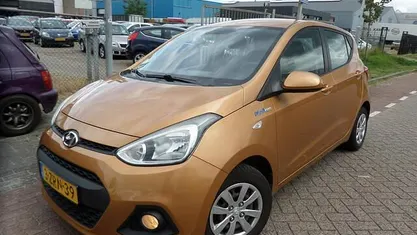 Occasion Hyundai i10 Comfort 67 PK (49 kW) 2015 Oranje Hatchback