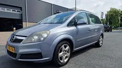 Grijs Gebruikt 2008 Opel Zafira Business MPV | € 2.200 (Eerlijke prijs)