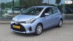 Gebruikt 2015 Toyota Yaris Hybrid Hatchback | € 13.145 (Eerlijke prijs)