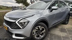 Lunar silver m Gebruikt 2024 Kia Sportage Comfort SUV | € 34.900 (Eerlijke prijs)