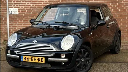 Zwart Gebruikt 2002 Mini Cooper Chili Hatchback | € 1.950 (Eerlijke prijs)