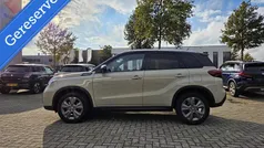 Beige Gebruikt 2025 Suzuki Vitara SUV | € 27.900 (Eerlijke prijs)