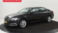 Zwart Gebruikt 2020 Skoda Superb Business Line Hatchback | € 16.900 (Goede deal)