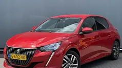 Rood, metallic lak Gebruikt 2019 Peugeot 208 Allure Hatchback | € 11.899 (Eerlijke prijs)