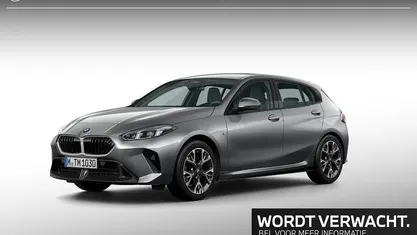 Grijs (metallic) Gebruikt 2025 BMW 120 Comfort Edition Hatchback | € 35.900 (Eerlijke prijs)