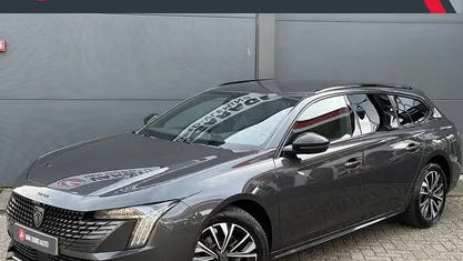 Grijs Occasion 2023 Peugeot 508 SW Allure Stationwagen | € 26.420 (Eerlijke prijs)