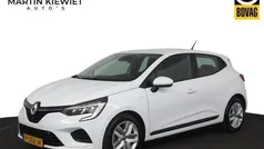 Wit Gebruikt 2022 Renault Clio V Zen Hatchback | € 14.750 (Goede deal)