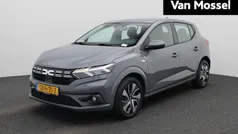 Gebruikt 2024 Dacia Sandero Expression Hatchback | € 17.440 (Eerlijke prijs)