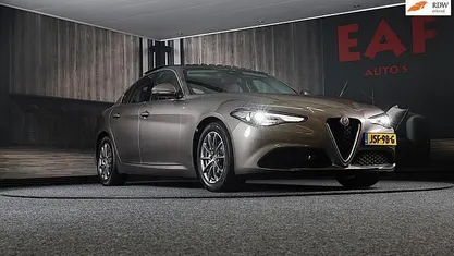 Occasion Alfa Romeo Giulia Super 200 PK (147 kW) 2017 Grijs Sedan