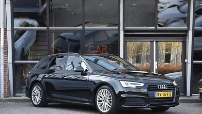 Occasion Audi A4 Black Edition 190 PK (139 kW) 2018 Zwart (metallic) Stationwagen