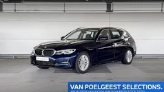 Blauw, metallic lak Gebruikt 2021 BMW 318 Basis Stationwagen | € 29.900 (Goede deal)