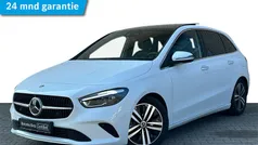 Wit Gebruikt 2023 Mercedes B180 Luxury MPV | € 37.800 (Eerlijke prijs)