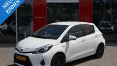 Wit Gebruikt 2012 Toyota Yaris Hybrid Hatchback | € 10.400 (Eerlijke prijs)