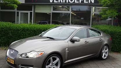 Grijs Occasion 2009 Jaguar XF Premium Luxury Sedan | € 9.950 (Eerlijke prijs)