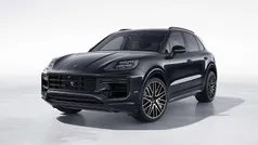 Gebruikt 2025 Porsche Cayenne Turbo E-Hybrid SUV | € 256.615 (Iets duurder)