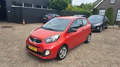 Rood Gebruikt 2011 Kia Picanto Hatchback | € 4.450 (Eerlijke prijs)