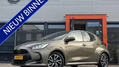 Groen Gebruikt 2021 Toyota Yaris Hybrid Hatchback | € 20.450 (Eerlijke prijs)