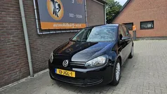 Zwart, metallic lak Gebruikt 2009 VW Golf VI Trendline Hatchback | € 5.995 (Eerlijke prijs)