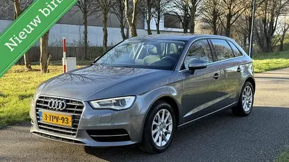 Occasion 2014 Audi A3 Sportback Attraction Hatchback | € 8.399 (Eerlijke prijs)