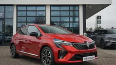 Rood metallic Gebruikt 2024 Renault Clio V Techno Hatchback | € 21.495 (Eerlijke prijs)