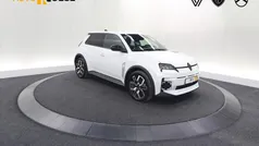 Wit Nieuw 2025 Renault R5 Komfort Hatchback | € 34.795 (Eerlijke prijs)