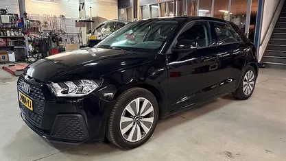 Zwart Occasion 2020 Audi A1 Sportback Proline Hatchback | € 18.150 (Eerlijke prijs)