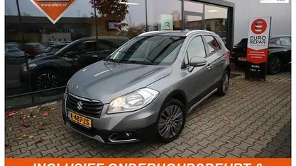 Grijs (metallic) Gebruikt 2015 Suzuki SX4 Exclusive SUV | € 13.750 (Eerlijke prijs)