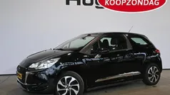 Zwart, metallic lak Gebruikt 2018 DS Automobiles DS3 So Chic Hatchback | € 9.940 (Eerlijke prijs)