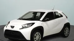 Gebruikt 2024 Toyota Aygo Play Hatchback | € 18.950 (Eerlijke prijs)