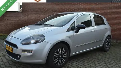 Occasion 2012 Fiat Punto Evo Hatchback | € 3.650 (Eerlijke prijs)