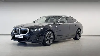 Occasion 2025 BMW 530e M Sport Sedan | € 63.800 (Eerlijke prijs)