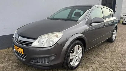 Gebruikt 2009 Opel Astra Edition Hatchback | € 3.450 (Eerlijke prijs)
