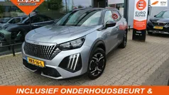 Grijs, metallic lak Gebruikt 2024 Peugeot 2008 GT SUV | € 25.750 (Goede deal)