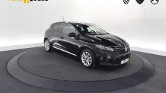 Hatchback Gebruikt 2024 Renault Clio V Evolution Hatchback | € 18.900 (Eerlijke prijs)
