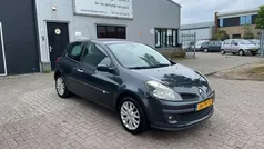 Grijs Gebruikt 2007 Renault Clio II Hatchback | € 1.299 (Eerlijke prijs)