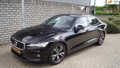 Zwart Gebruikt 2019 Volvo S60 R-Design Sedan | € 27.650 (Goede deal)