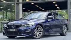 Bmw individual tansanit metallic (blauw metallic) Gebruikt 2021 BMW 318 M Sport Sedan | € 30.950 (Eerlijke prijs)