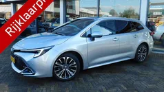 Grijs Gebruikt 2024 Toyota Corolla Hybrid Stationwagen | € 28.900 (Eerlijke prijs)