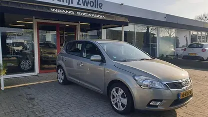 Grijs Occasion 2009 Kia Ceed Hatchback | € 2.450 (Goede deal)