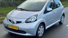 Grijs Gebruikt 2011 Toyota Aygo Comfort Hatchback | € 5.499 (Eerlijke prijs)