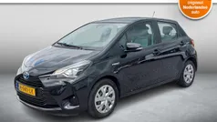 Gebruikt 2020 Toyota Yaris Hybrid Active Hatchback | € 16.950 (Eerlijke prijs)