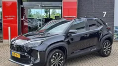 Zwart Gebruikt 2024 Toyota Yaris Cross SUV | € 28.790 (Eerlijke prijs)