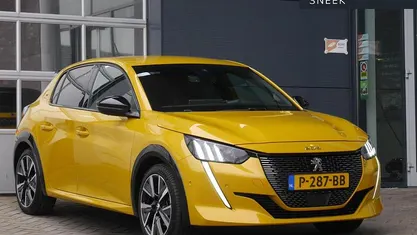 Occasion Peugeot 208 GT 101 PK (74 kW) 2022 Geel Hatchback