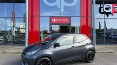 Gebruikt 2015 Toyota Aygo X-play Hatchback | € 6.450 (Eerlijke prijs)