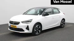 Wit Gebruikt 2023 Opel Corsa-e GS Line Hatchback | € 18.440 (Eerlijke prijs)