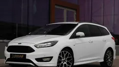Wit Gebruikt 2018 Ford Focus ST-Line Stationwagen | € 15.795 (Eerlijke prijs)