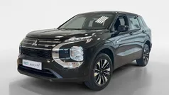 Gebruikt 2025 Mitsubishi Outlander P-HEV SUV | € 48.395 (Super prijs)