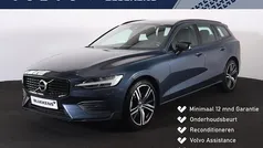 Blauw Gebruikt 2022 Volvo V60 Momentum Stationwagen | € 32.900 (Super prijs)